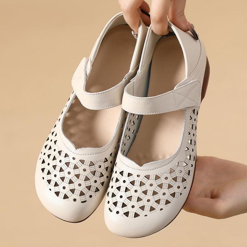 Real soft leather new sandals hollow and breathable summer non-slip flat bottom mother hole single shoes soft sole leather shoes women's shoes