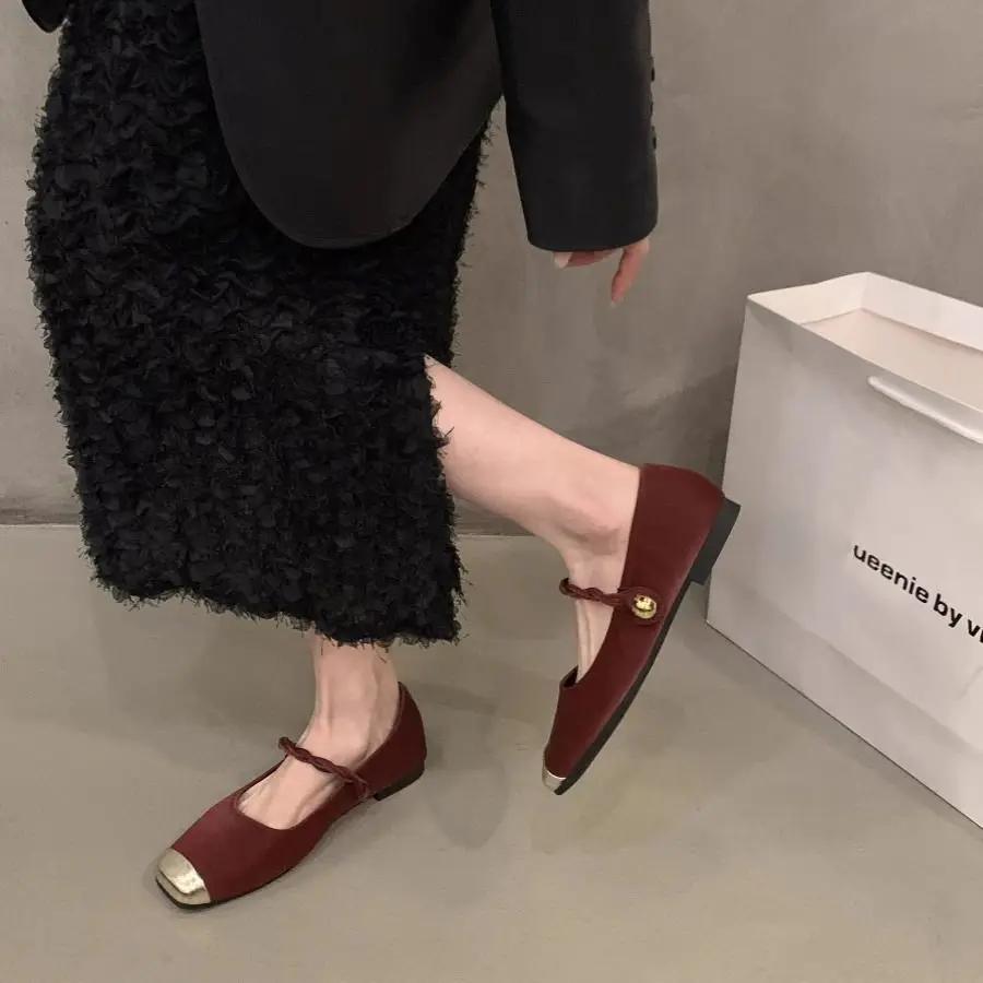 Офисные женские туфли-лодочки на квадратном каблуке — фото 5