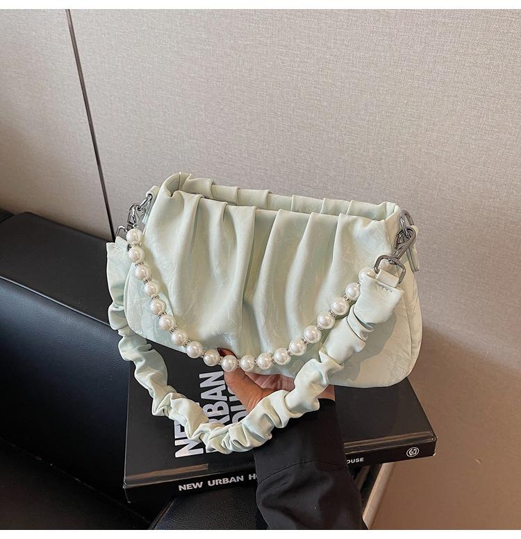 Niche Bag Women's New Summer Fashion Messenger Bag Single Shoulder Underarm Pleated Cloud Bag