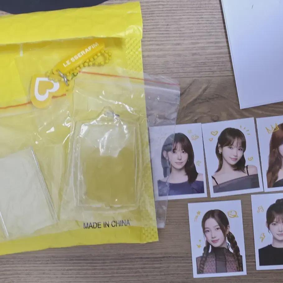 

Le Sserafim Mamstouch Certificate Keyring