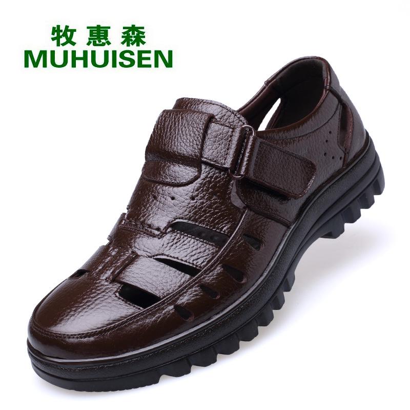 2025 summer sandals business hollow leather sandals middle-aged and elderly leather breathable shoes men's hole Velcro cool leather shoes