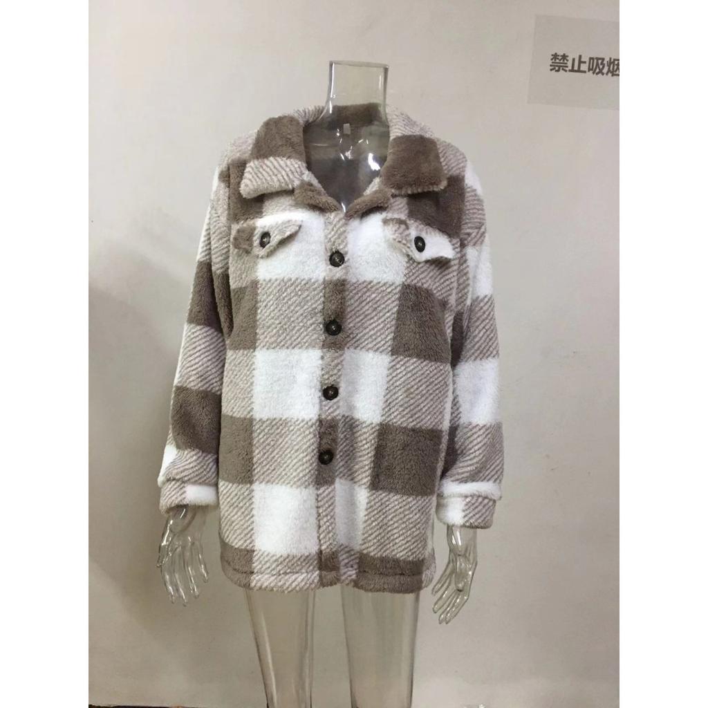 Dameklær Høst og Vinter med Lommer, Rutete Lammeullsjakke, Knappelukket Plysjjakke