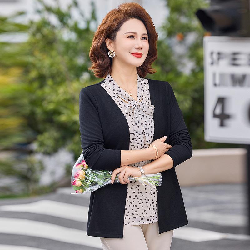 

Modern Knit Patchwork Faux Two-Piece Top for Stylish Middle-Aged Women (Ages 40-60) XL (for 95-110 pounds)