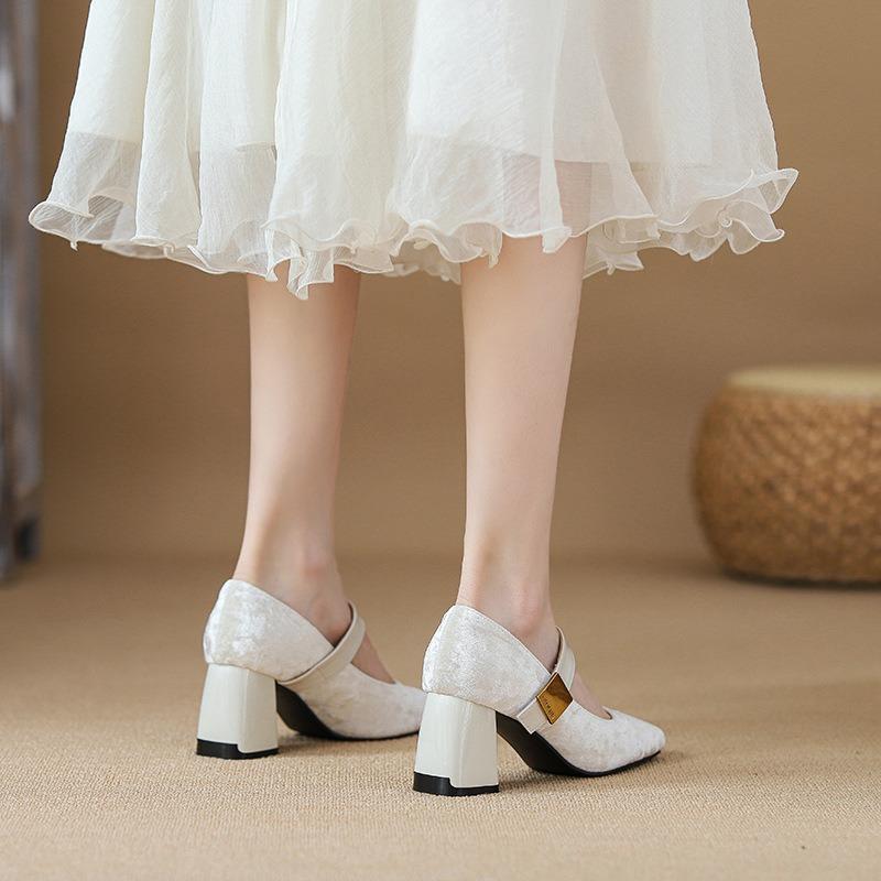 French Style Is Not Tired of Feet, Square Head Highheeled Mary Jane Shoes, Women's Skirt with Thick Heel and Light Mouth Single Shoes, New Models.