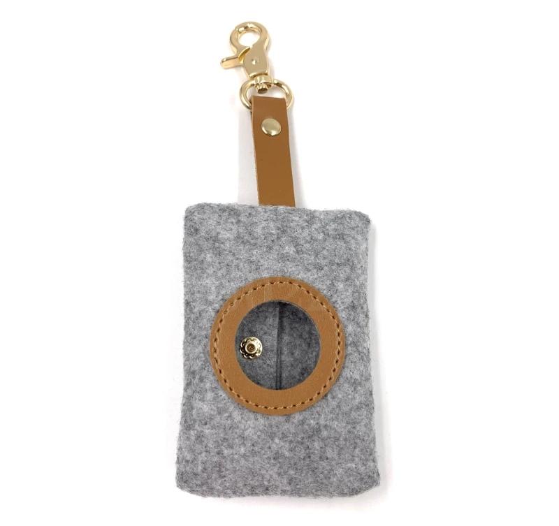 

Outdoor Pet Supplies Portable Light Pet Dog Poop Bag Dispenser with Reflective Rope Handle Cleaning Waste Garbage Box