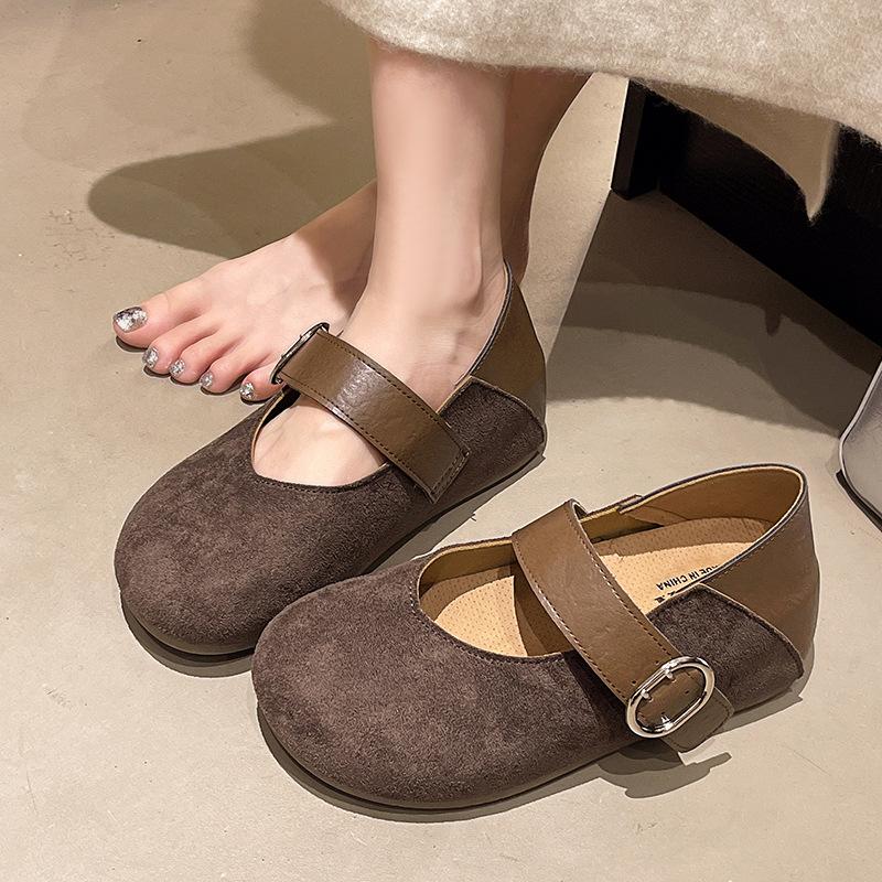 French retro shallow mouth one-word buckle Mary Jane women's shoes 2025 new one-pedal with skirt flat-soled beanie shoes