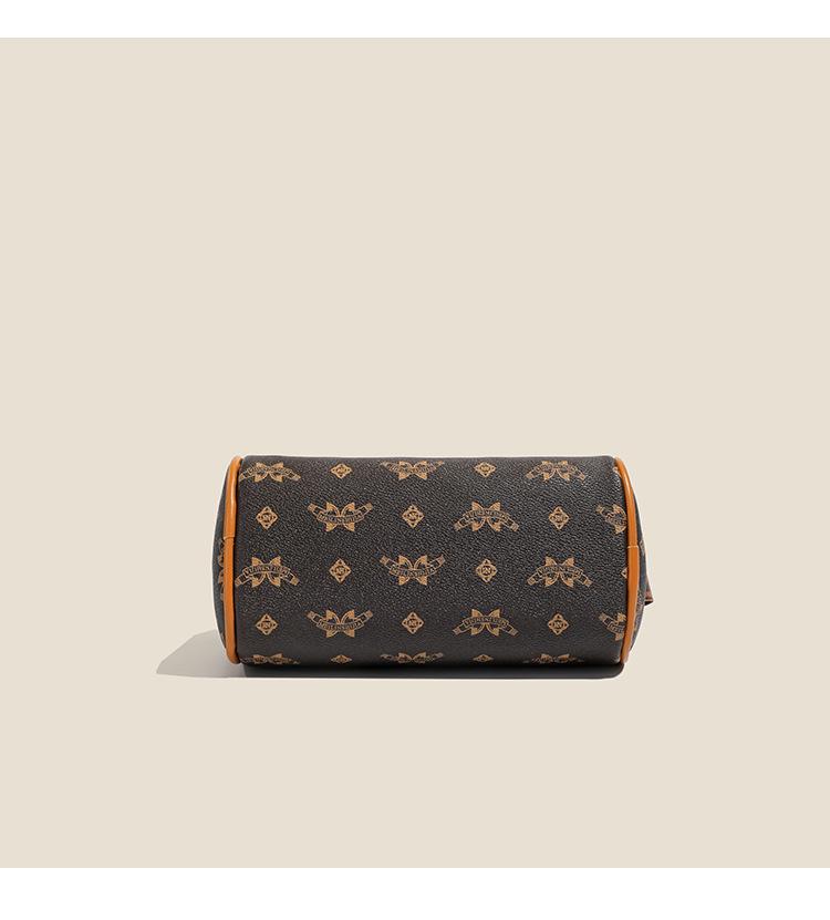 2024 Autumn Retro European & American Women's Classic Shoulder & Crossbody Pillow Bag