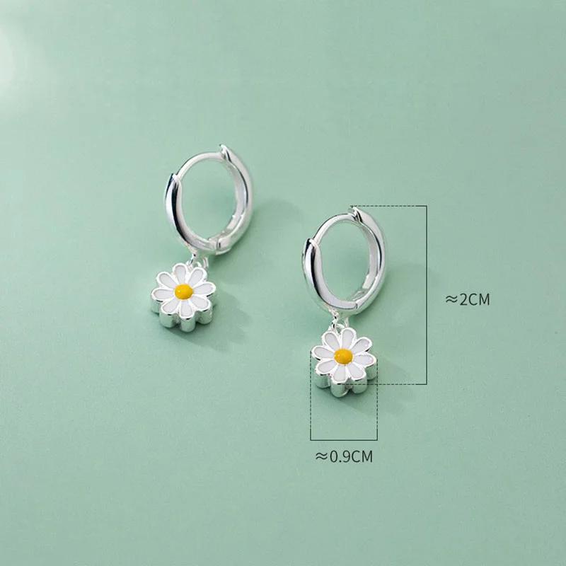 Cute Enamel Daisy Flower Pendant Earrings for Women Korean Sweet Circle Hanging Earrings Girl Wedding Party Fine Jewelry Gift