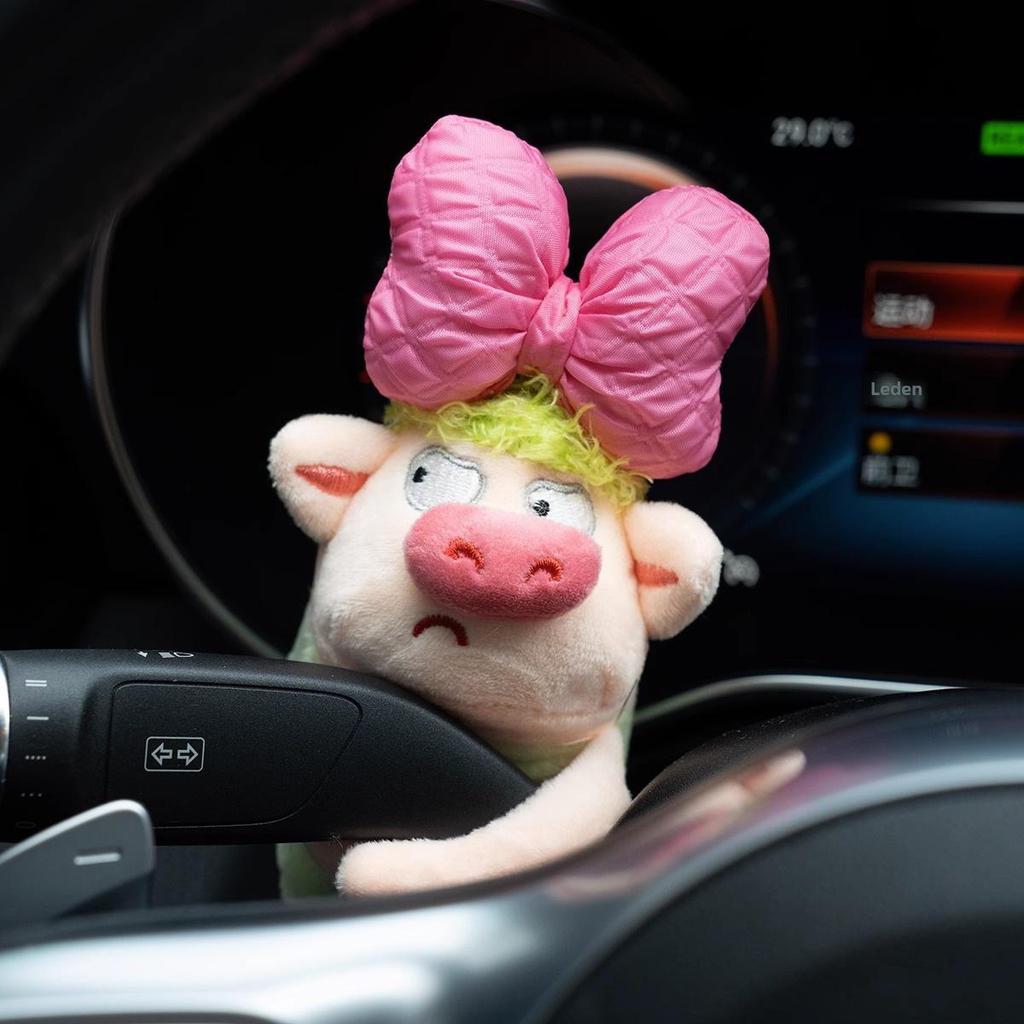 Autoschmuck: Süßes Plüsch-Schweinchen, Handgetriebe-Puppe mit Blinker und Scheibenwischer-Persönlichkeit – Luzifer-Thema
