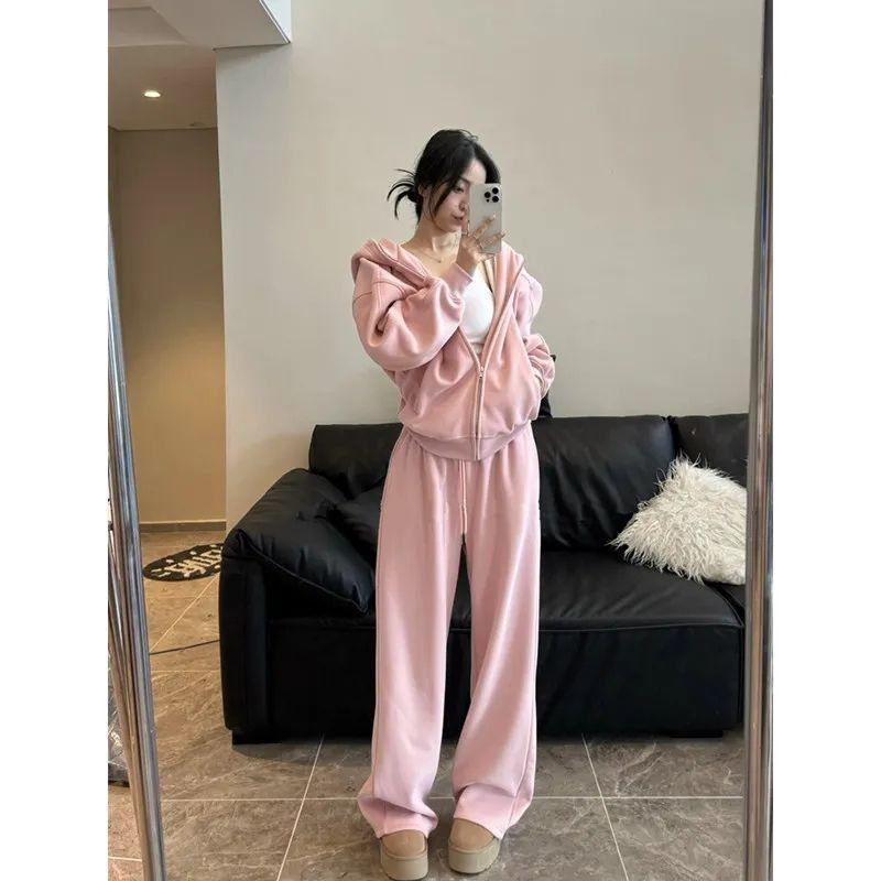 Jednoduchá jednobarevná ležérní sportovní souprava pro ženy na podzim a zimu, obsahující bundu s kapucí a široké kalhoty
