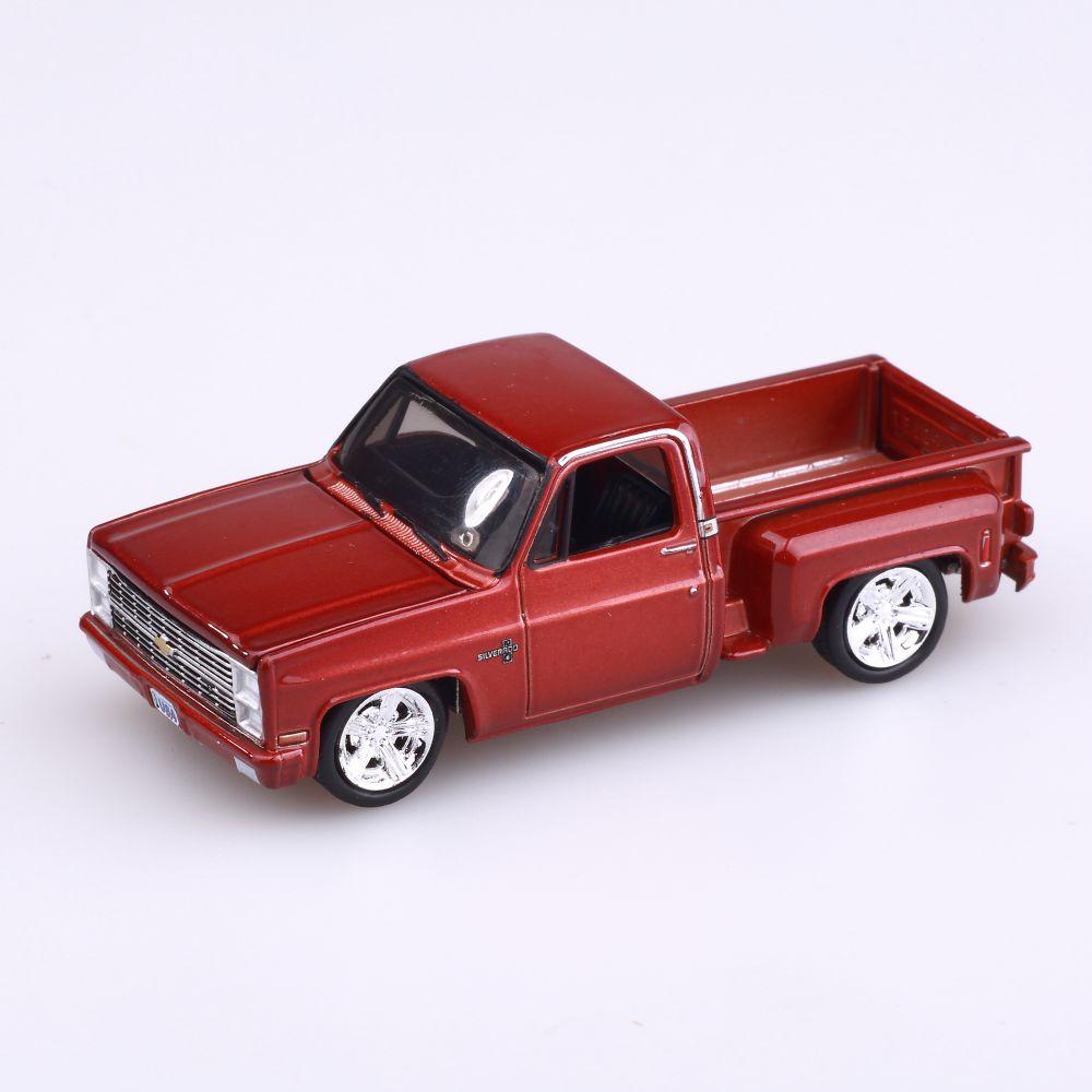 Auto World 1/64 Scale M2 Machines Diecast Cars Alloy Toy Car Model Collection Diecast Alloy Car Model for Gift