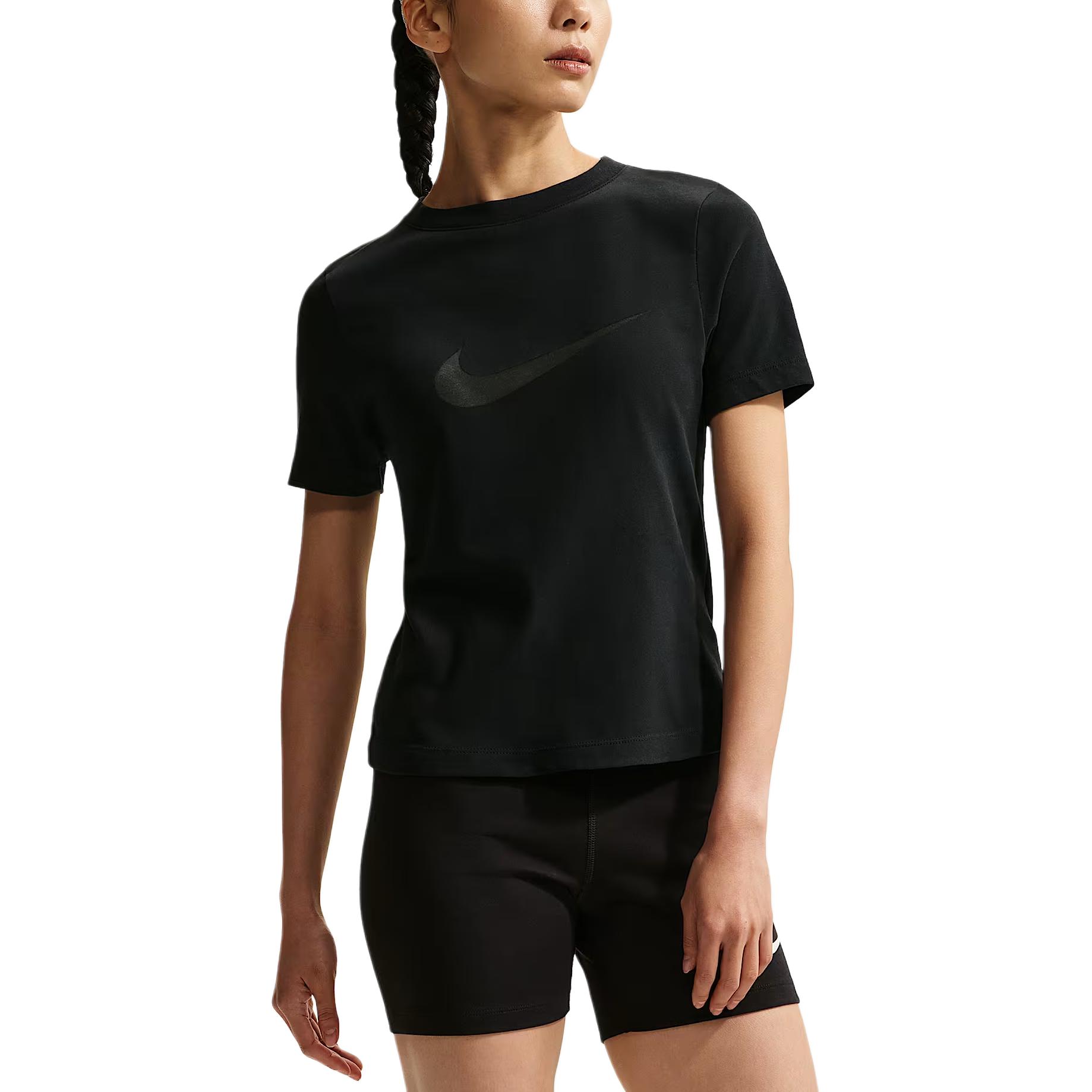 

Nike Sportswear T Shirt Women s IO1517-010 M