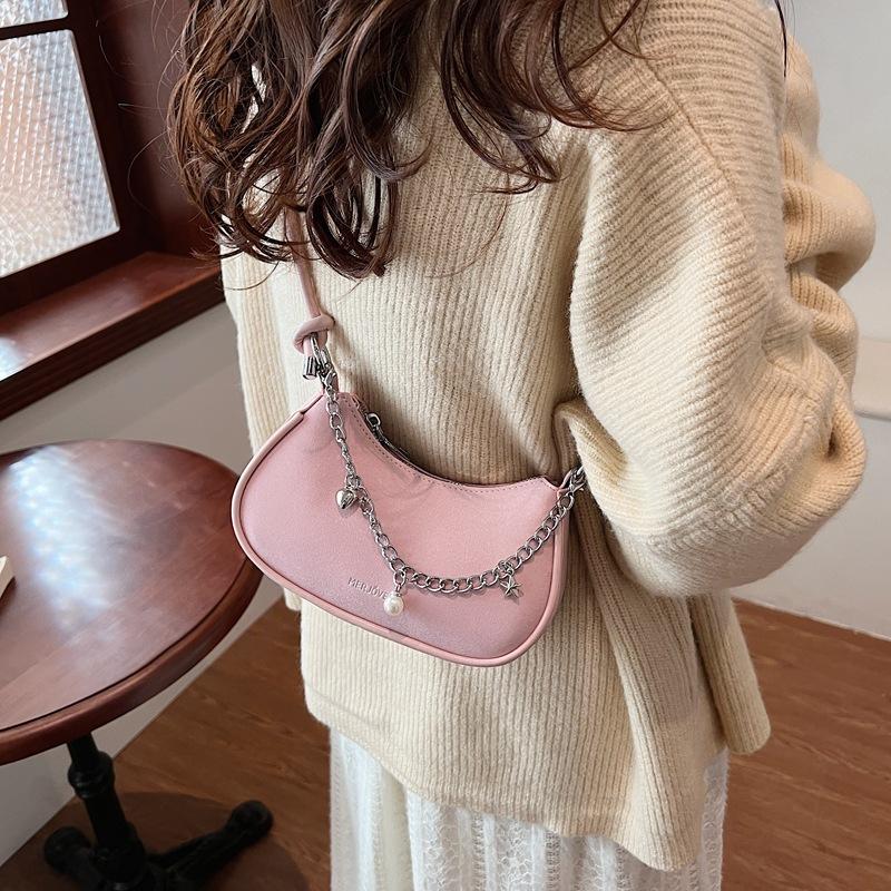 

Women s small bag 2025 winter new exquisite chain shoulder bag solid color casual simple messenger bag 21*7*12 чёрный
