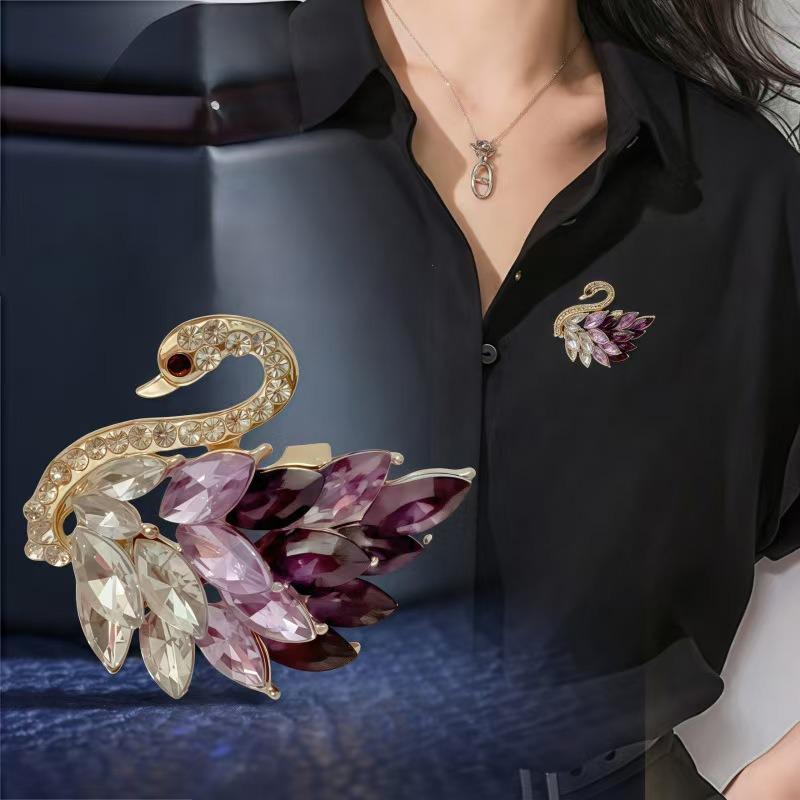 Swan Brooch: Elegant High-Quality Lapel Pin for Women
