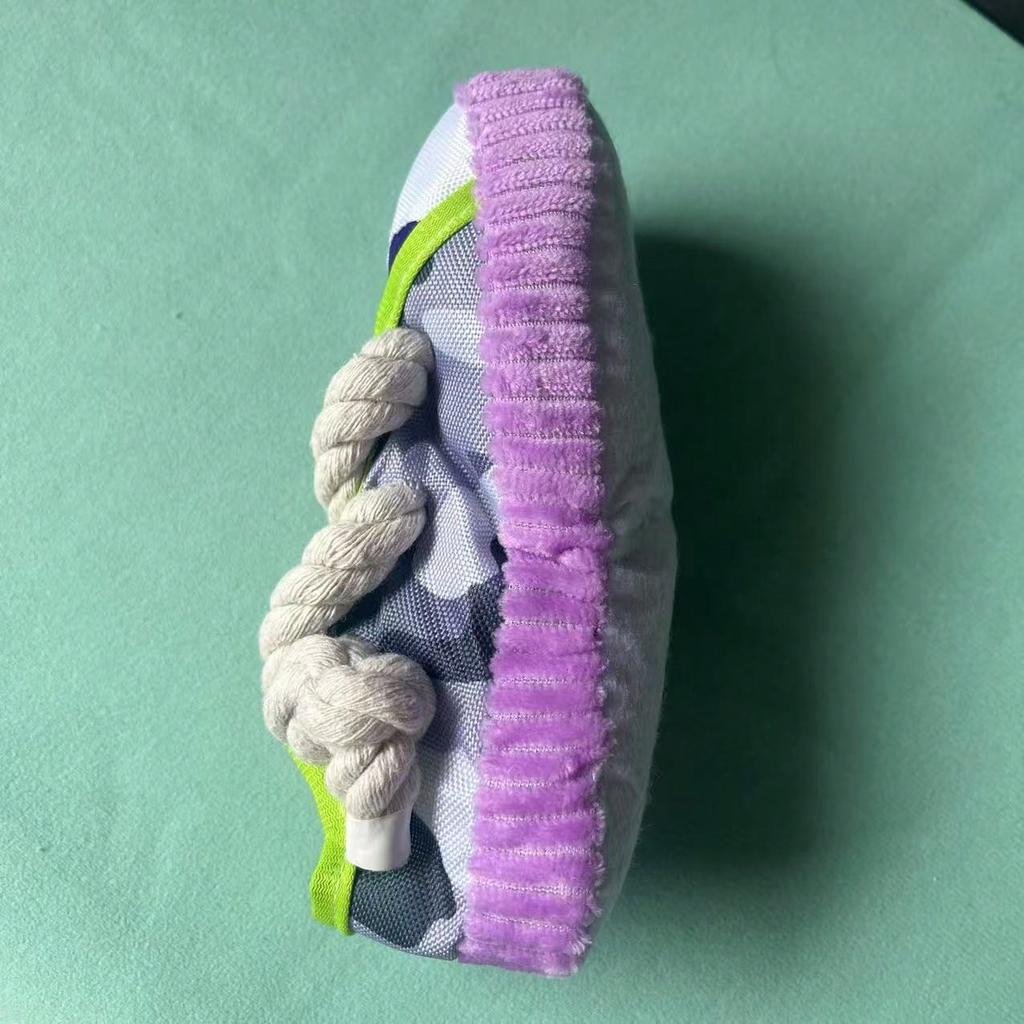 1-Pack Single Sneaker-Style Dog Chew Toy With Knot And Squeaky Ball - Durable Oxford Cloth Dog Chew Toy Suitable For Dogs Weighing 8-25 Lbs