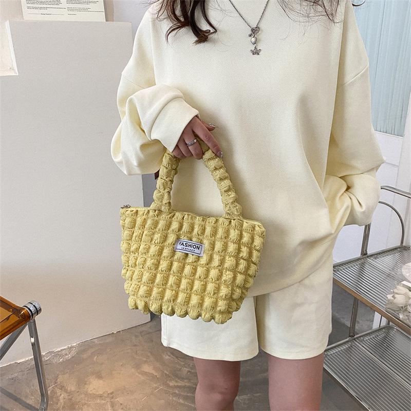 Portable bubble bag women's summer 2025 new trendy fashion pleated small tote bag versatile ins shoulder messenger bag