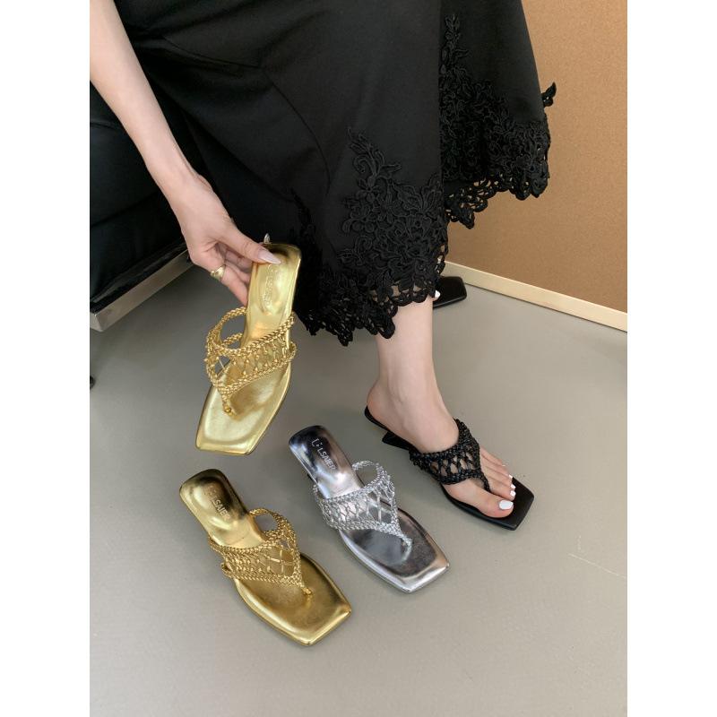 Fashion Shoes Woman 2025 Square Toe Slippers Summer Low Rubber Flip Flops Silver Soft Flat Hawaiian Rome PU Scandals Casual Fabric Slide