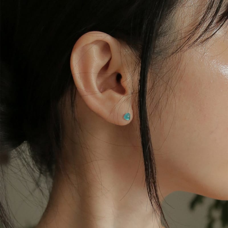 Modernlike 14k Blue Quartz Crystal Heart Earrings