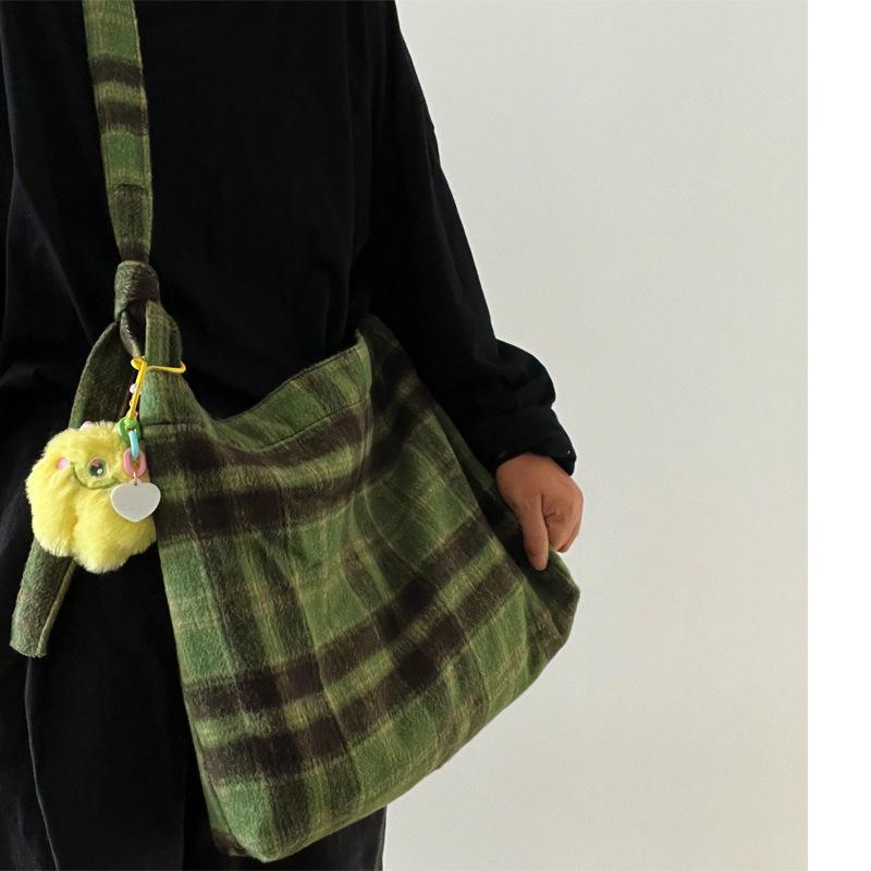 

Autumn and winter large-capacity woolen messenger bag vanilla green plaid commuter bag versatile women s shoulder bag messenger bag no fur ball pendant