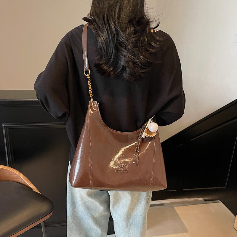 High-end Red Bag Women's New Summer Light Luxury Niche Underarm Bag Large-capacity Commuter Tote Bag