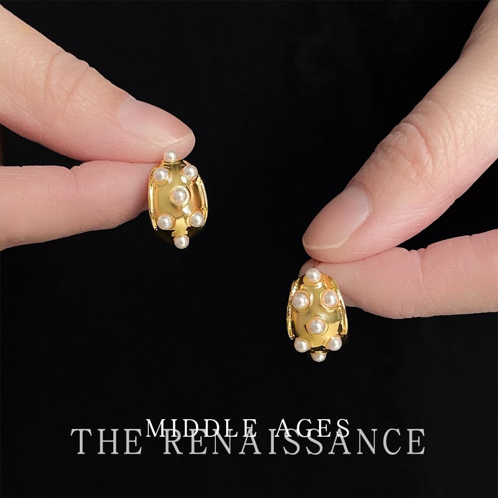 

Wind Pearl Plated 14k Gold Stud Earrings French Niche Earrings Vintage Earrings