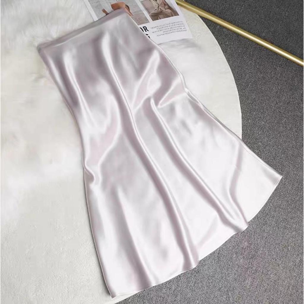 Acetic Acid Fabric Slimming Midi Skirt for Petite Women, A-Line, Mature, Drapey, Lustrous, Elastic Waist