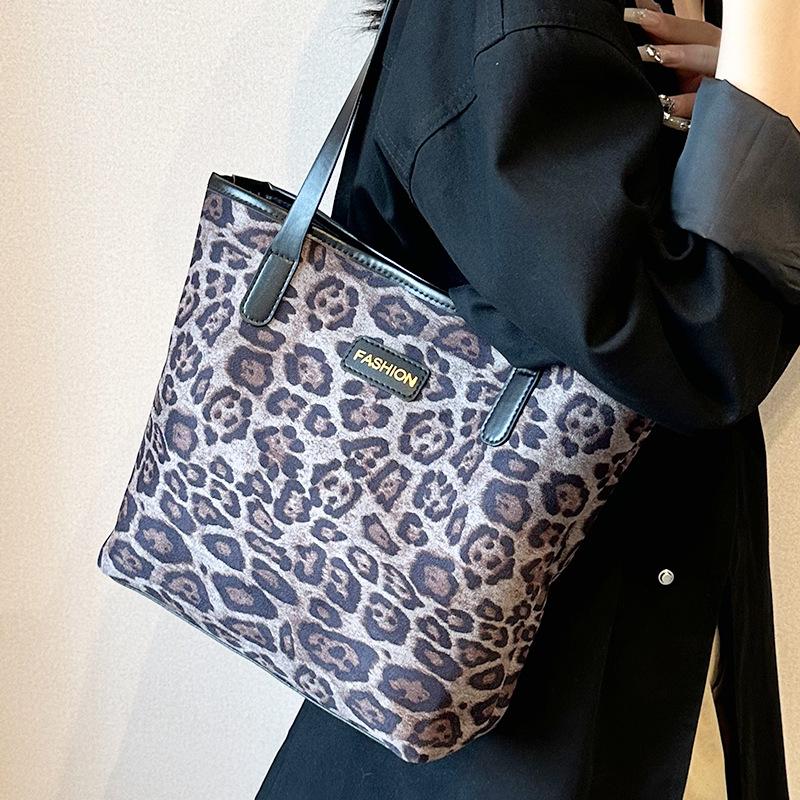 New Popular New Large Capacity Commuter Bag Leopard Print Bag Fashion Patchwork Single Shoulder Women's Tote Bag