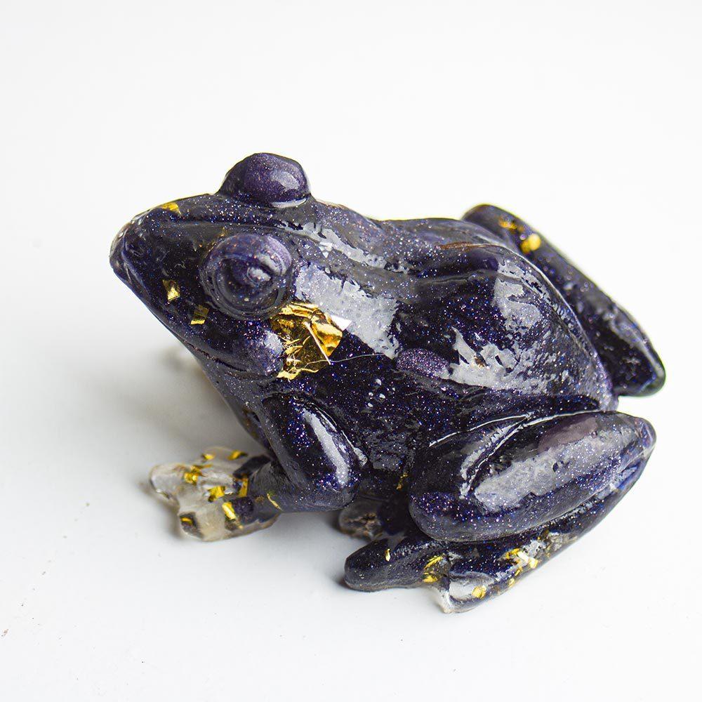 Crystal Resin Frog Aquarium Decor With Cute Design For Office Desk And Gift