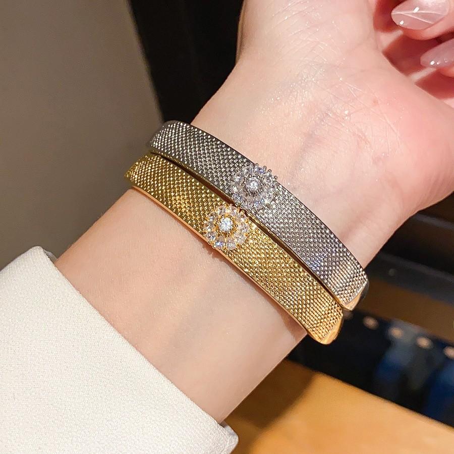 Elegant Flower Jewelry Bracelet With 18k Gold Plating For Womens Fashion Gift