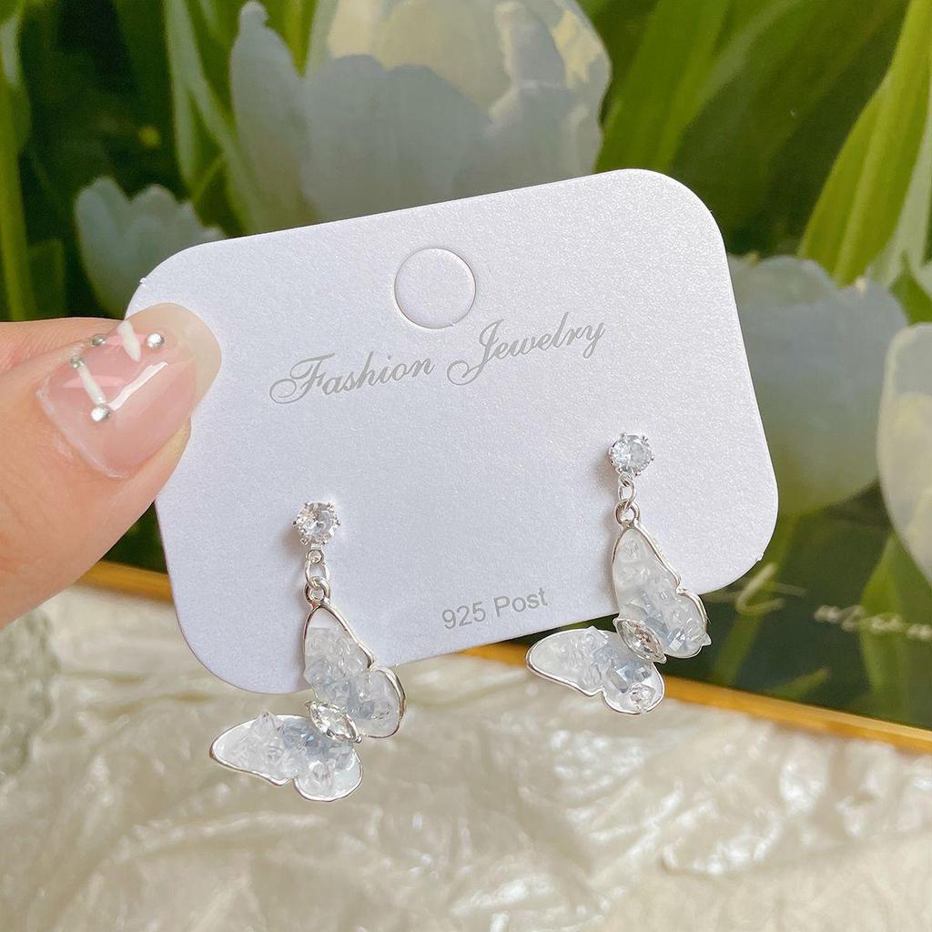 Exquisite Pearl Butterfly Earrings with Silver Needle – Gradient Light Luxury Design for Women
