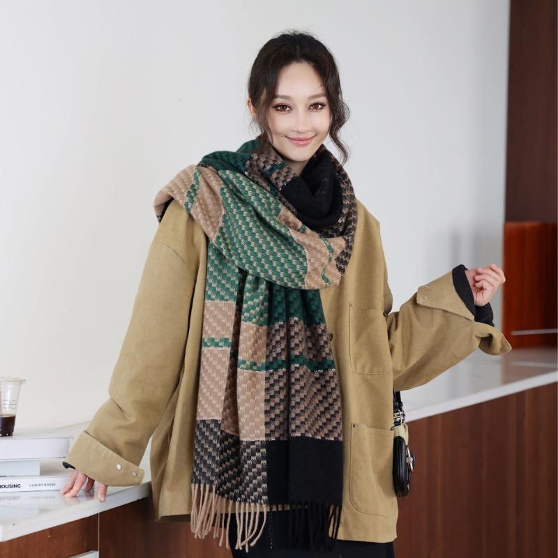 Versatile core-spun yarn plaid shawl women's high-end fringed scarf fashionable thickened warm scarf