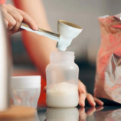 Cuillère doseuse avec entonnoir 2 en 1 anti-déversement, cuillère coulissante pour cuisine