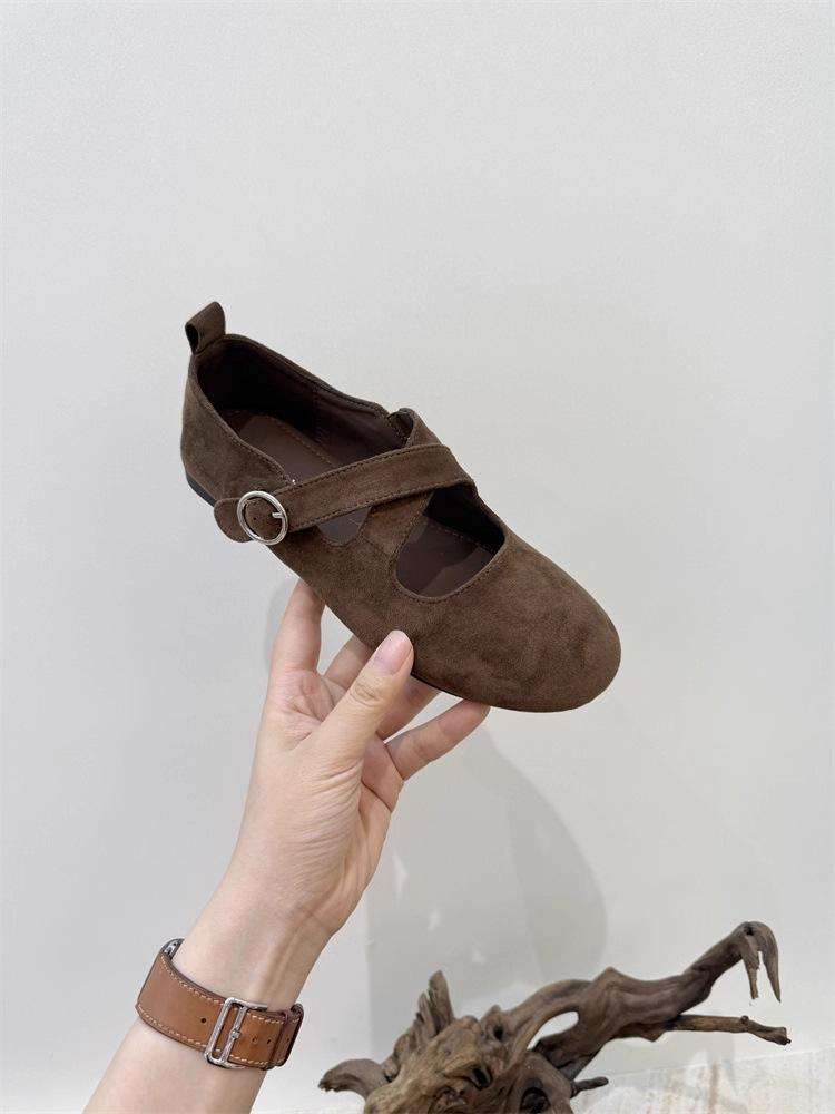 French Retro Cross-buckle Belt Shallow Mouth Mary Jane Single Shoes Women's 2025 New Versatile Commuter Flat Ballet Shoes