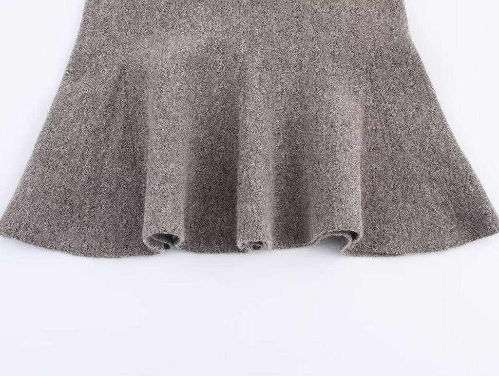 Grey Ribbed Lace-Trim Knit Jacket & High-Waisted Skirt - Women's Autumn/Winter European & American Style