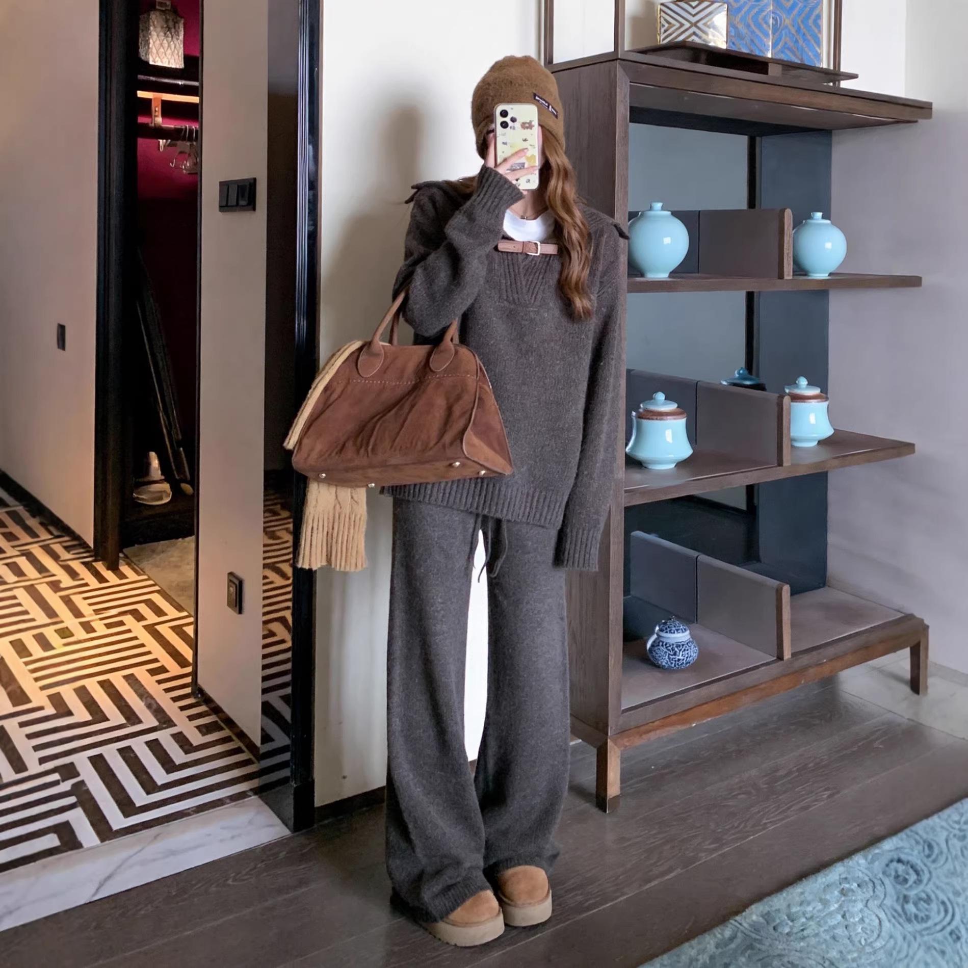 

Womens Coffee Loose-fit Knitwear Set: Stylish Winter Top & Wide-Leg Pants, Mature Style Medium