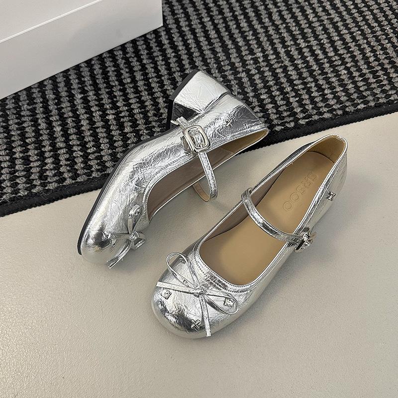 

Flat-bottomed retro Mary Jane shoes women s new color matching soft-soled single shoes with one-word buckle and light grandma shoes 40