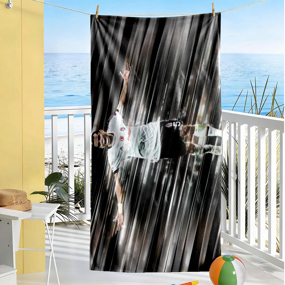 Victory Celebration Moment Beach Towel Quick-Dry Soft Microfiber Comfortable Lightweight