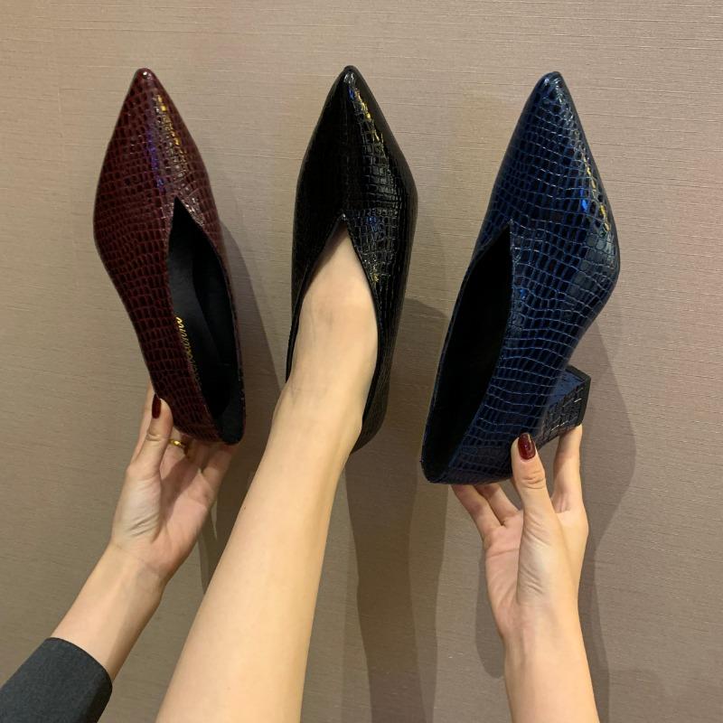 Móda Jaro Podzim Špičaté Prsty V-výstřih Lakovaná Kůže Krátké Kozačky Dámské Tenké Vysoké Podpatky Hadí Kůže Kotníkové Kozačky Robustní Podpatky