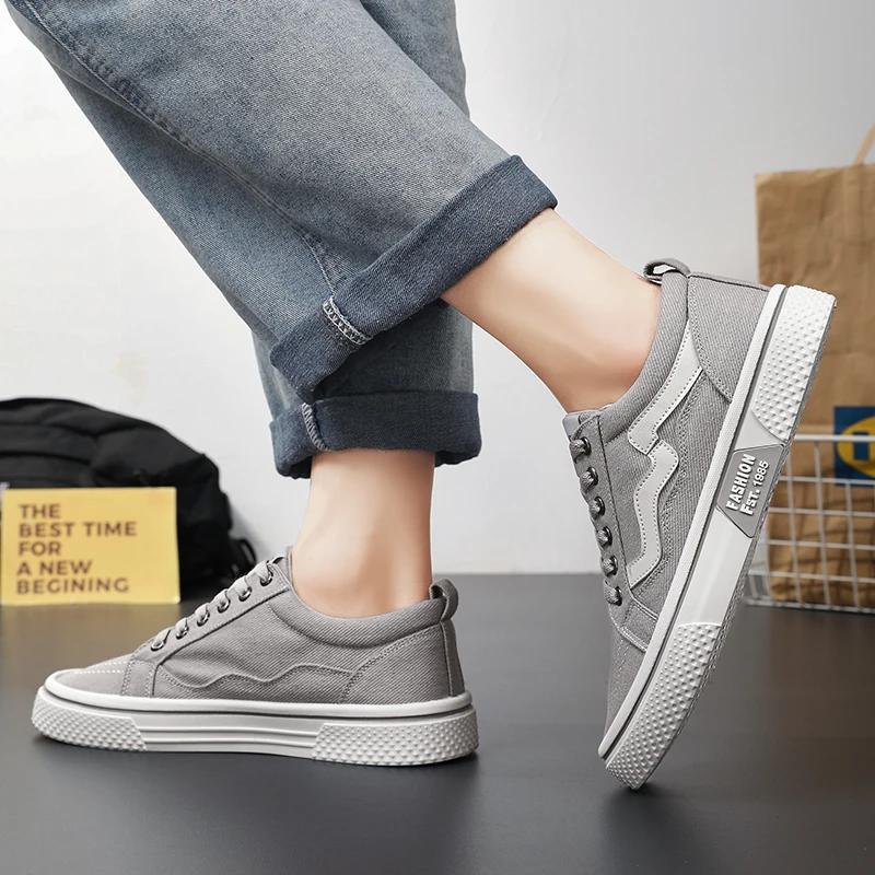 2026 New Men's Shoes Classic Low-top Canvas Shoes Men's Middle School Students Casual Board Shoes
