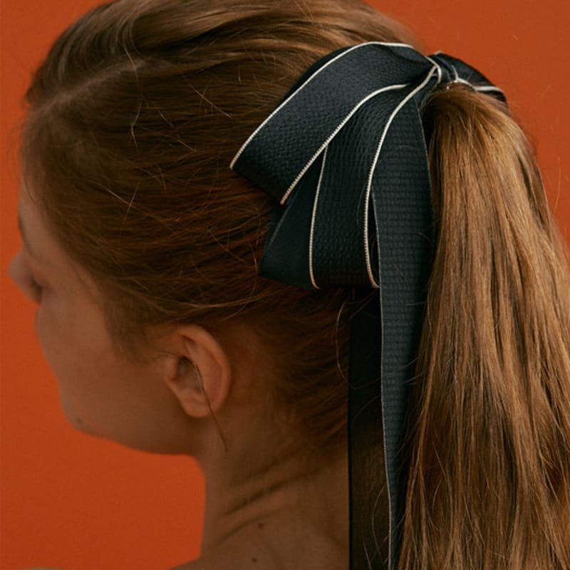 

XPIER Amour riboon hairpin black