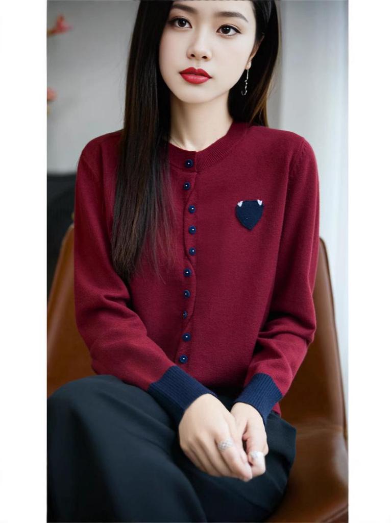 2025 Autumn/Winter Women's Velvet Heart Patchwork Knit Cardigan: Round Neck, Color Block, Long Sleeve, Korean Style.