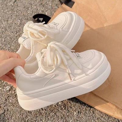 Zapatos Blancos Pequeños y Versátiles para Mujer Primavera Nuevos Zapatos de Tablero Casuales de Moda para Mujer