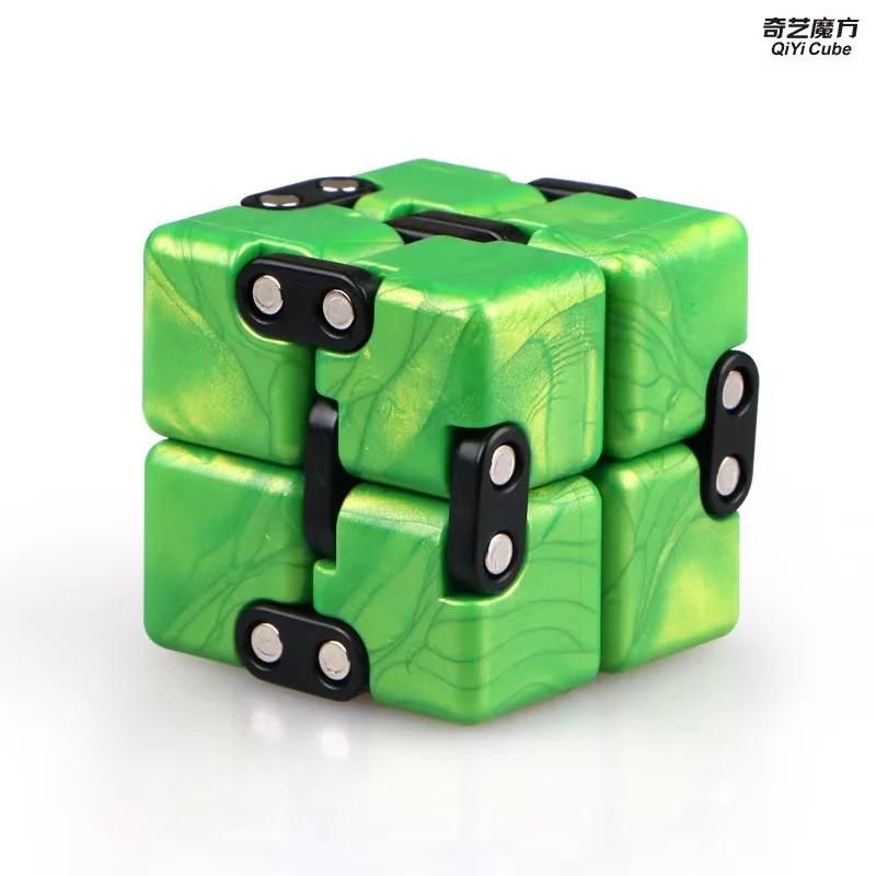 Metal Infinite Cube Stress Relief Toy Effortlessly Spin the Hand-Cranked Top Office Cube Stress Relief Children's Educational Po