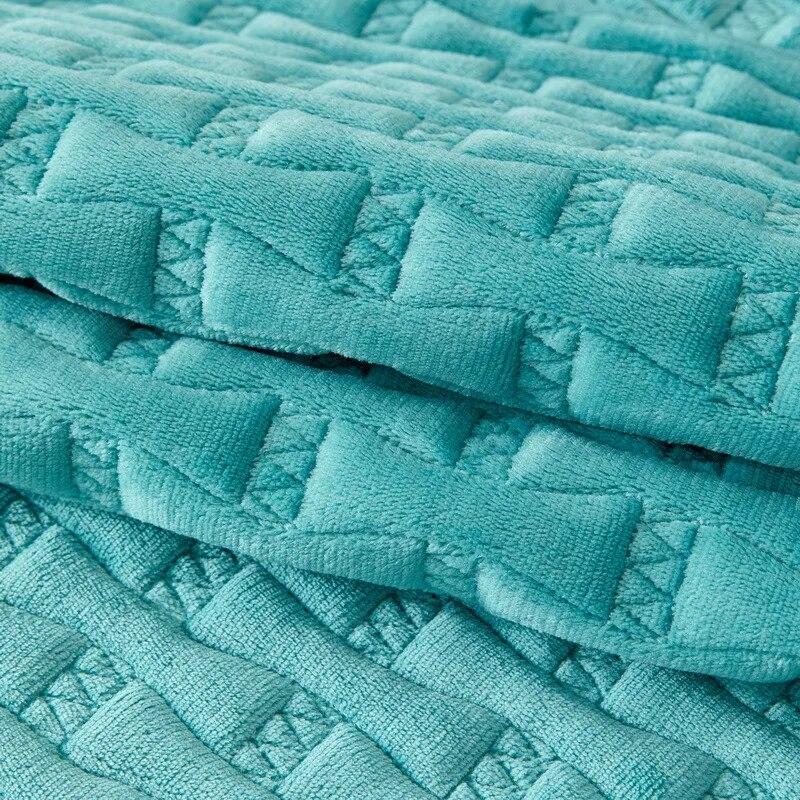 Four Seasons Universal High-grade Cushion Simple Solid Color 2023 New Sofa Cover Cover Towel Plush Sofa Cushion Non-slip