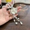 French light luxury multi-layer pearl flower necklace women's high-end collarbone chain niche design neck jewelry old money style