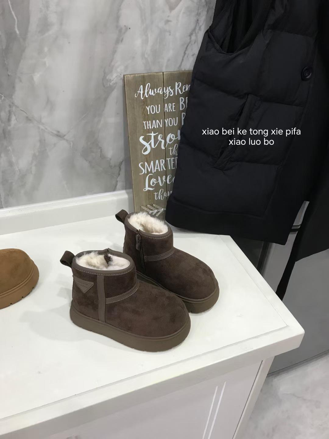 

Children s Cotton-Padded Snow Boots 2025: Retro Warm Winter Style for Boys and Girls 23 кавовий