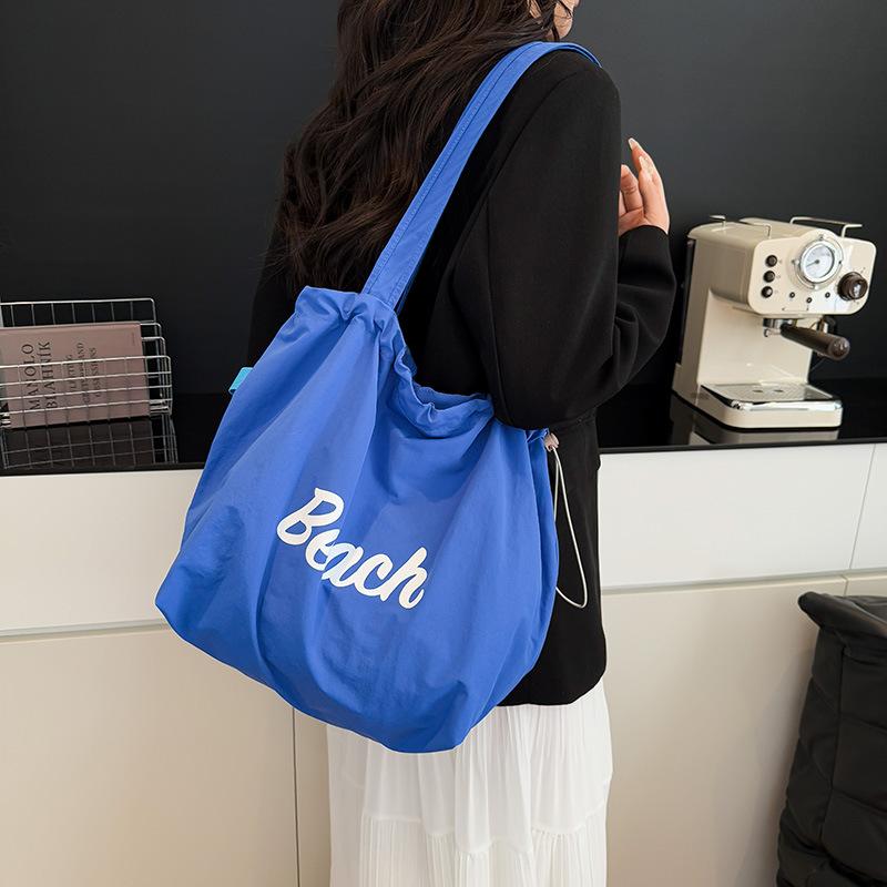 Fashion Trend, Foreign Style, Large-capacity Armpit Bag, Spring 2025 New Casual Texture Women's Shoulder Tote Bag