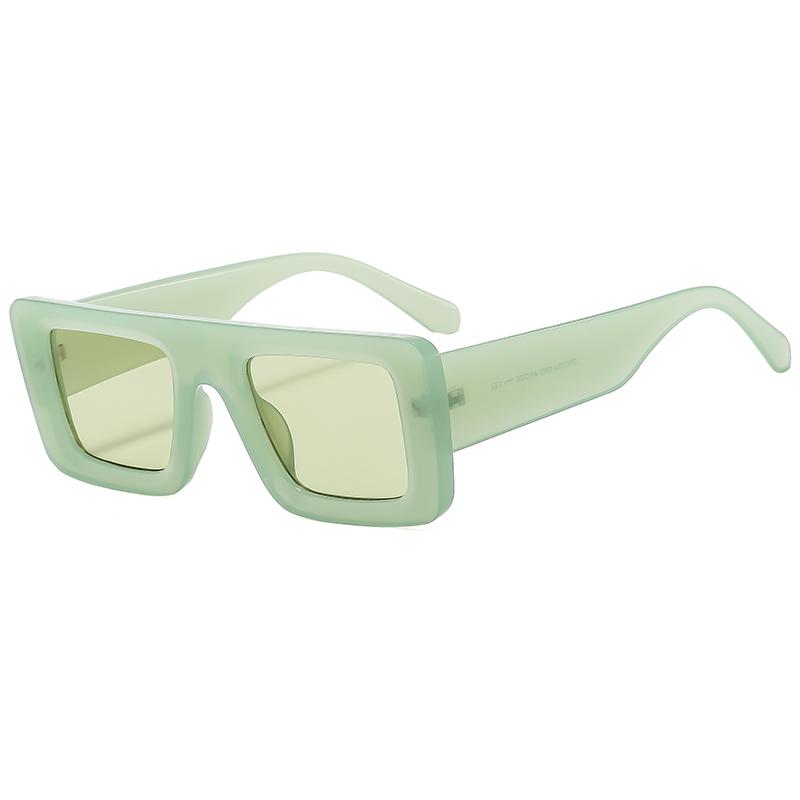 

Retro Square Sun Glasses UV400 Vintage Fashion Sunglasses for Women Men Unisex Small Rectangle Travel Eyewear pictures show