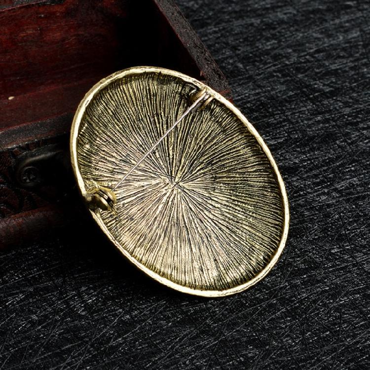 Scandinavian Shield Brooch Scandinavian Wolf Lapel Pin Metal Brooches for Women Suit