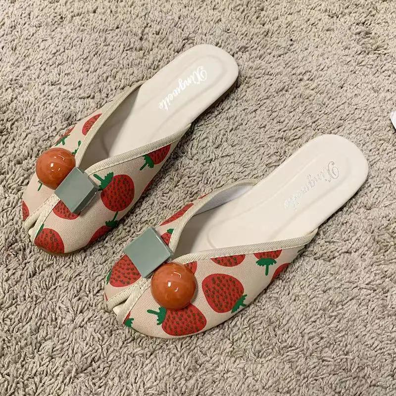 Fashion Rubber Women's Slippers and Ladies Sandals Flat Stylish Shoes Designer Luxury Summer Footwear Low Price Pvc New Style Vip Slides